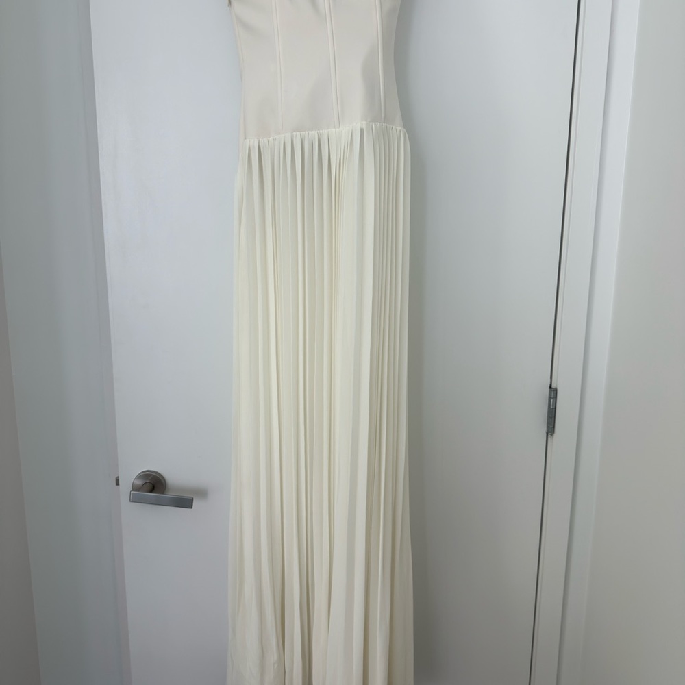 MESHKI Stacie Pleated Halter Maxi Dress - Picture 5 of 7